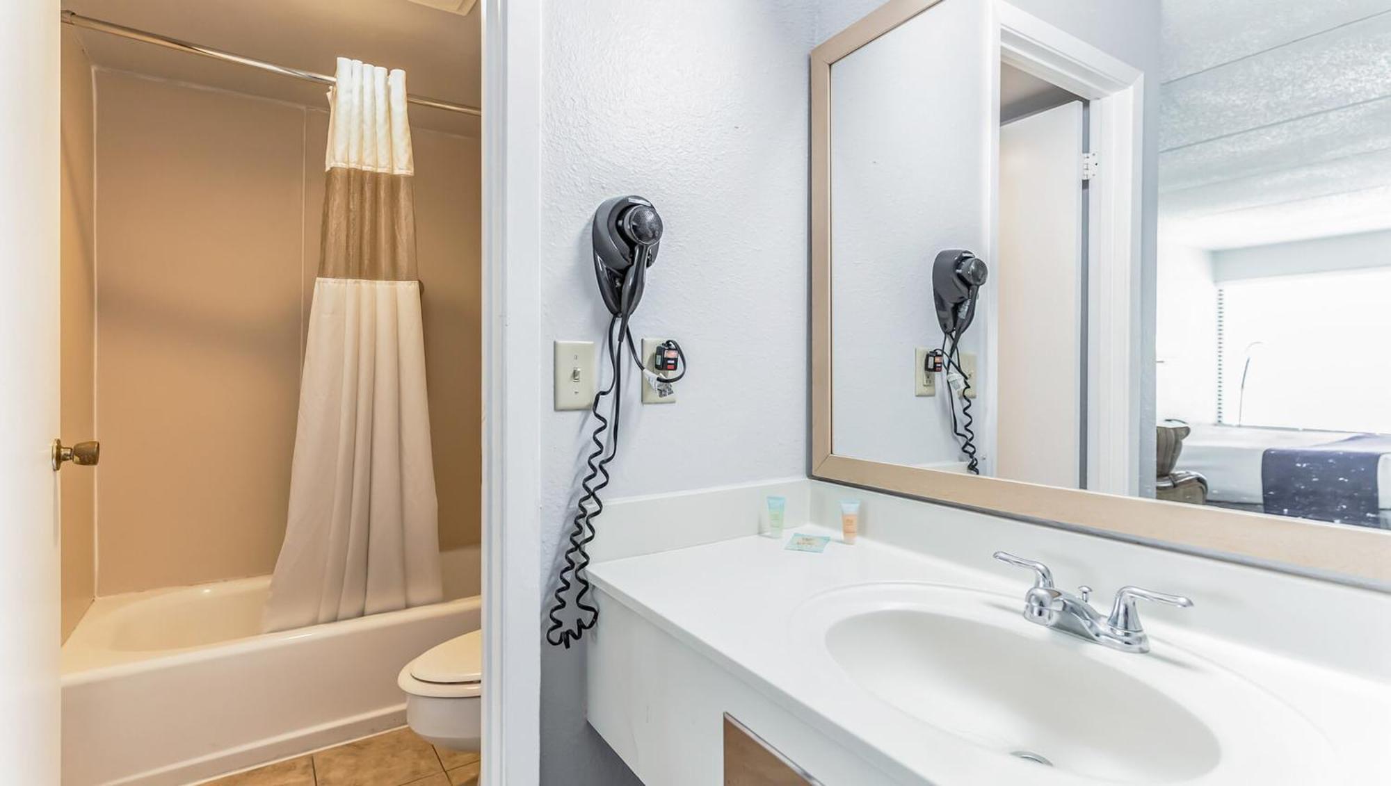 Home 1 Suites Extended Stay - Kissimmee Exteriör bild