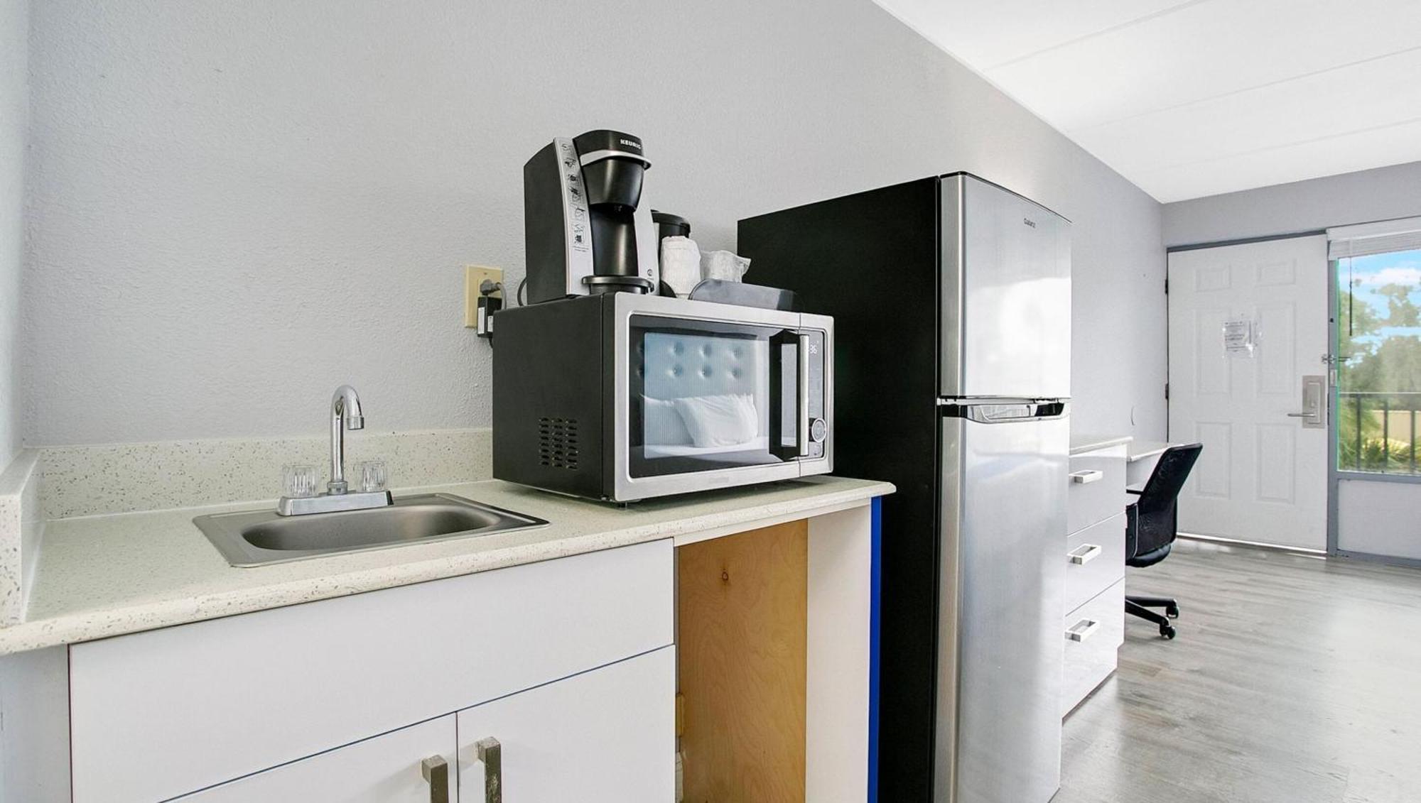 Home 1 Suites Extended Stay - Kissimmee Exteriör bild