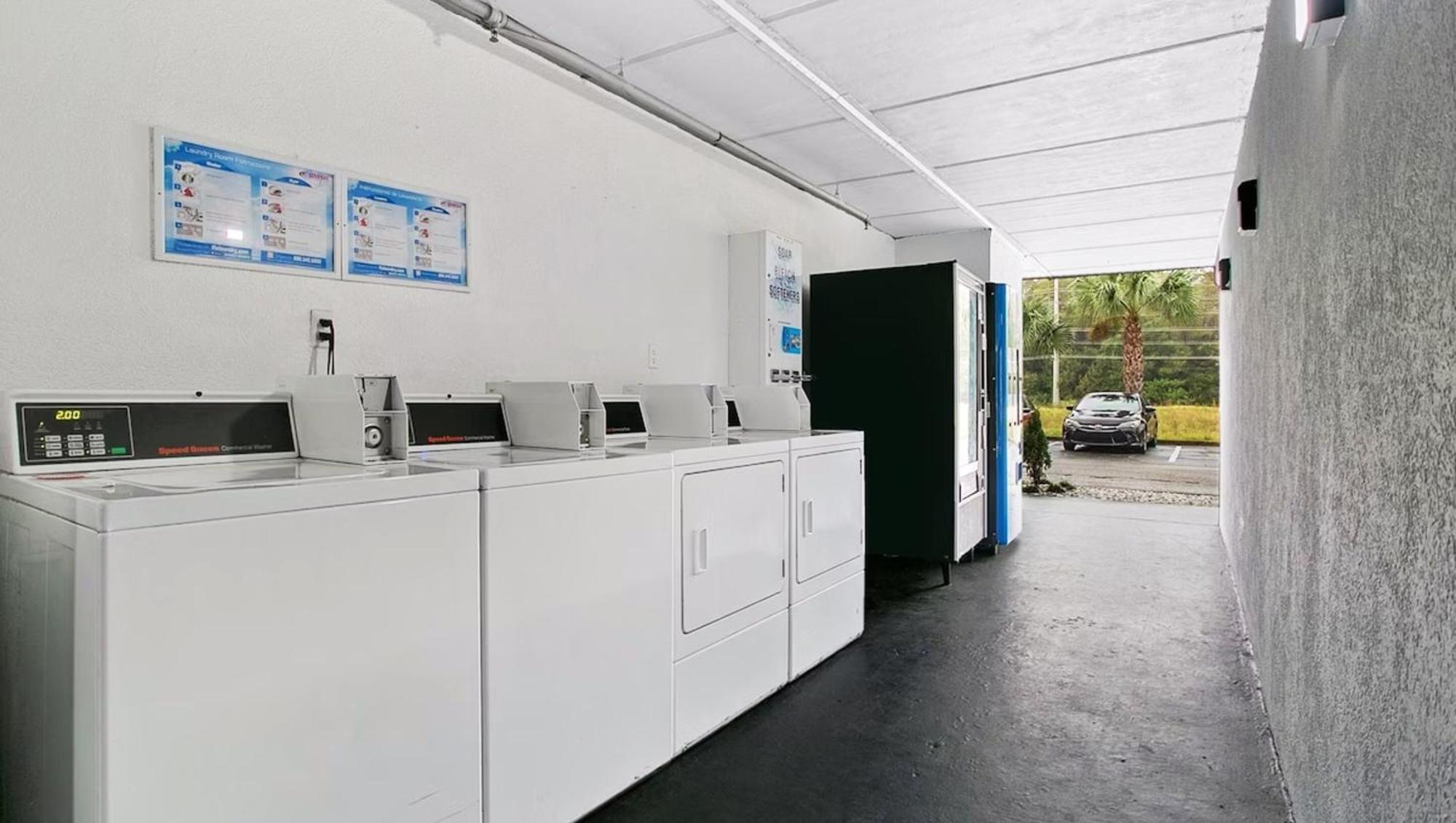 Home 1 Suites Extended Stay - Kissimmee Exteriör bild