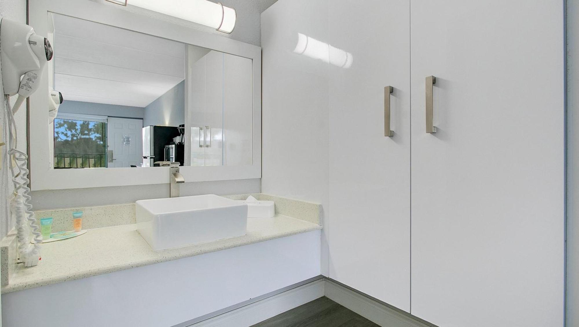 Home 1 Suites Extended Stay - Kissimmee Exteriör bild